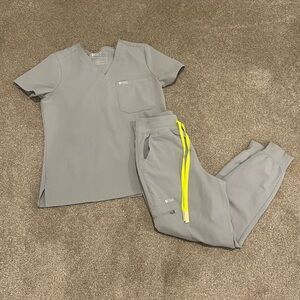 Figs Gray Scrub Set with Bright Yellow Accents